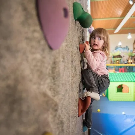 فندق Goebels Rodenberg روتنبرغ ان در فل