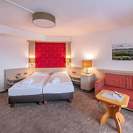 Hotel Goebels Rodenberg 4*