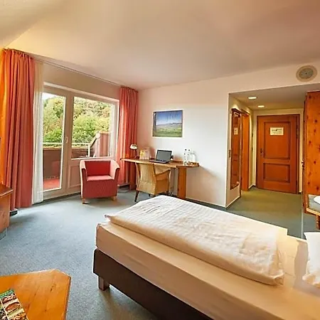 Hotel Goebels Rodenberg 4*